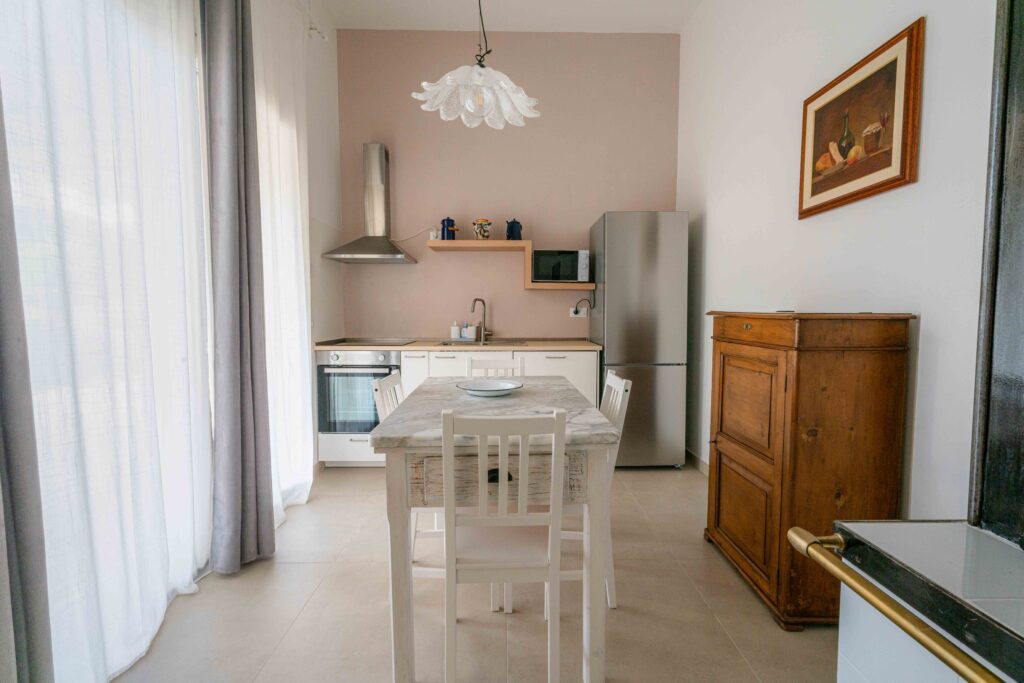 Villa Magliese giardino PISCINA GESTRUEMIA PRATO ARANCI VASI PIETRA salento vacanze vacations italy italia puglia pool garden maglie vacation house garden casa laura casa don vincenzo casa donna marietta