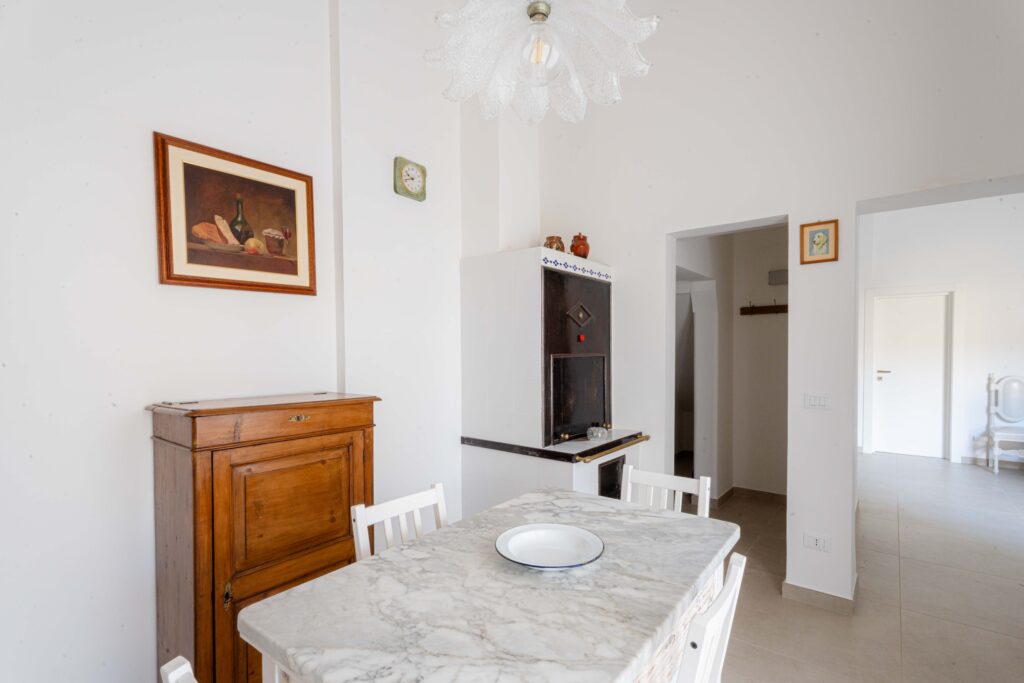 Villa Magliese giardino PISCINA GESTRUEMIA PRATO ARANCI VASI PIETRA salento vacanze vacations italy italia puglia pool garden maglie vacation house garden casa laura casa don vincenzo casa donna marietta