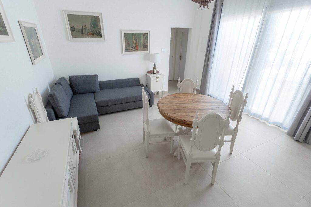 Villa Magliese giardino PISCINA GESTRUEMIA PRATO ARANCI VASI PIETRA salento vacanze vacations italy italia puglia pool garden maglie vacation house garden casa laura casa don vincenzo casa donna marietta