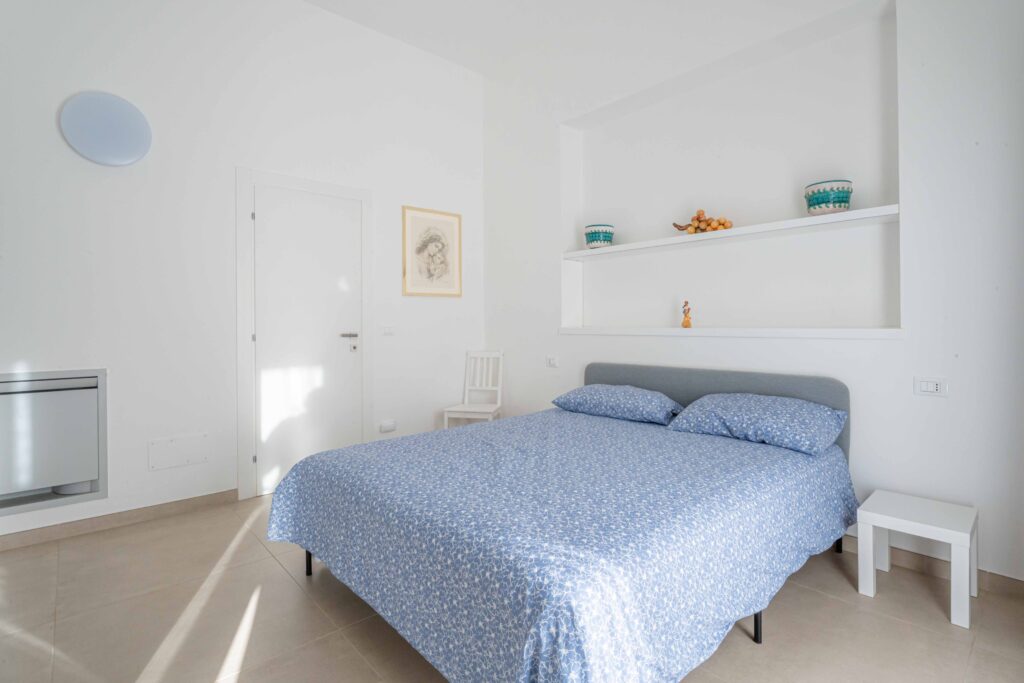 Villa Magliese giardino PISCINA GESTRUEMIA PRATO ARANCI VASI PIETRA salento vacanze vacations italy italia puglia pool garden maglie vacation house bedroom